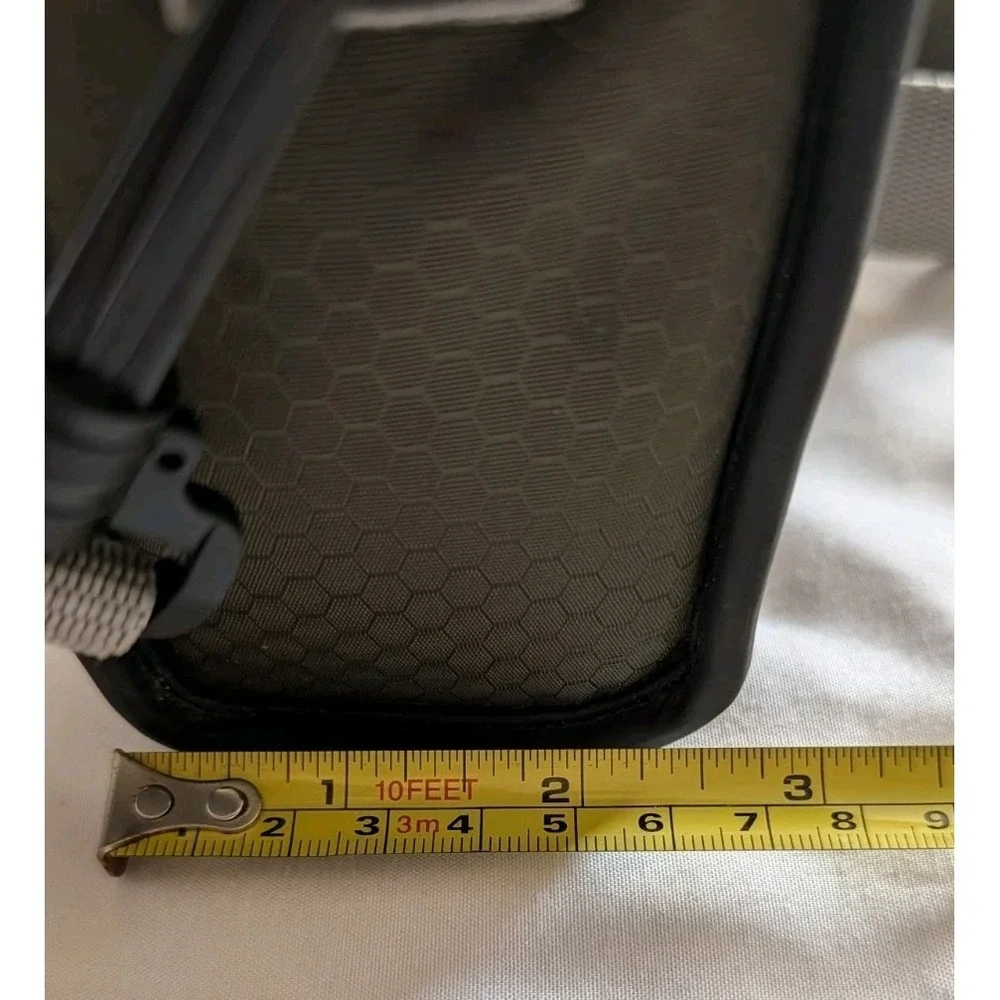 Targus Padded Over Shoulder Travel Camera Bag Case